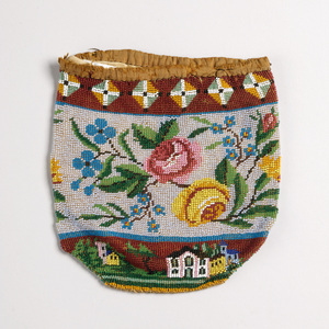 1949-17-1 (beaded purse)